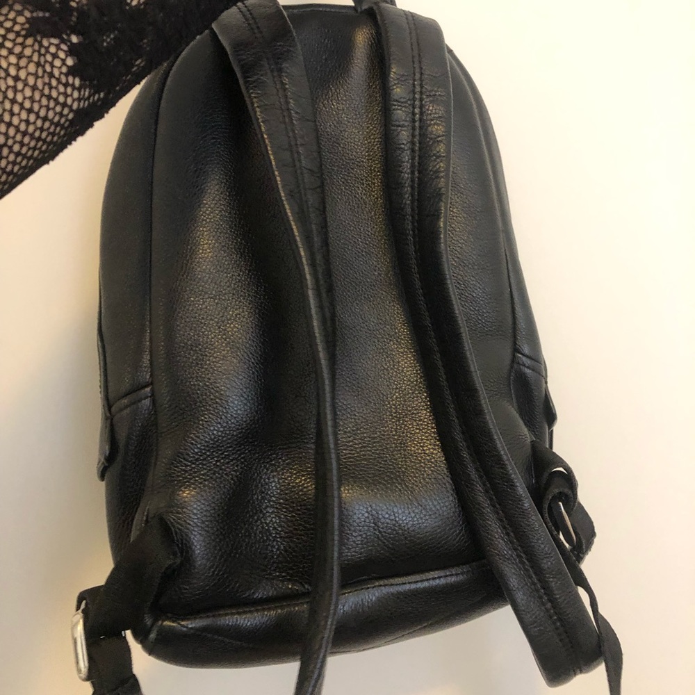 MARC JACOBS LEATHER ZIP BACKPACK - Picture 3 of 6